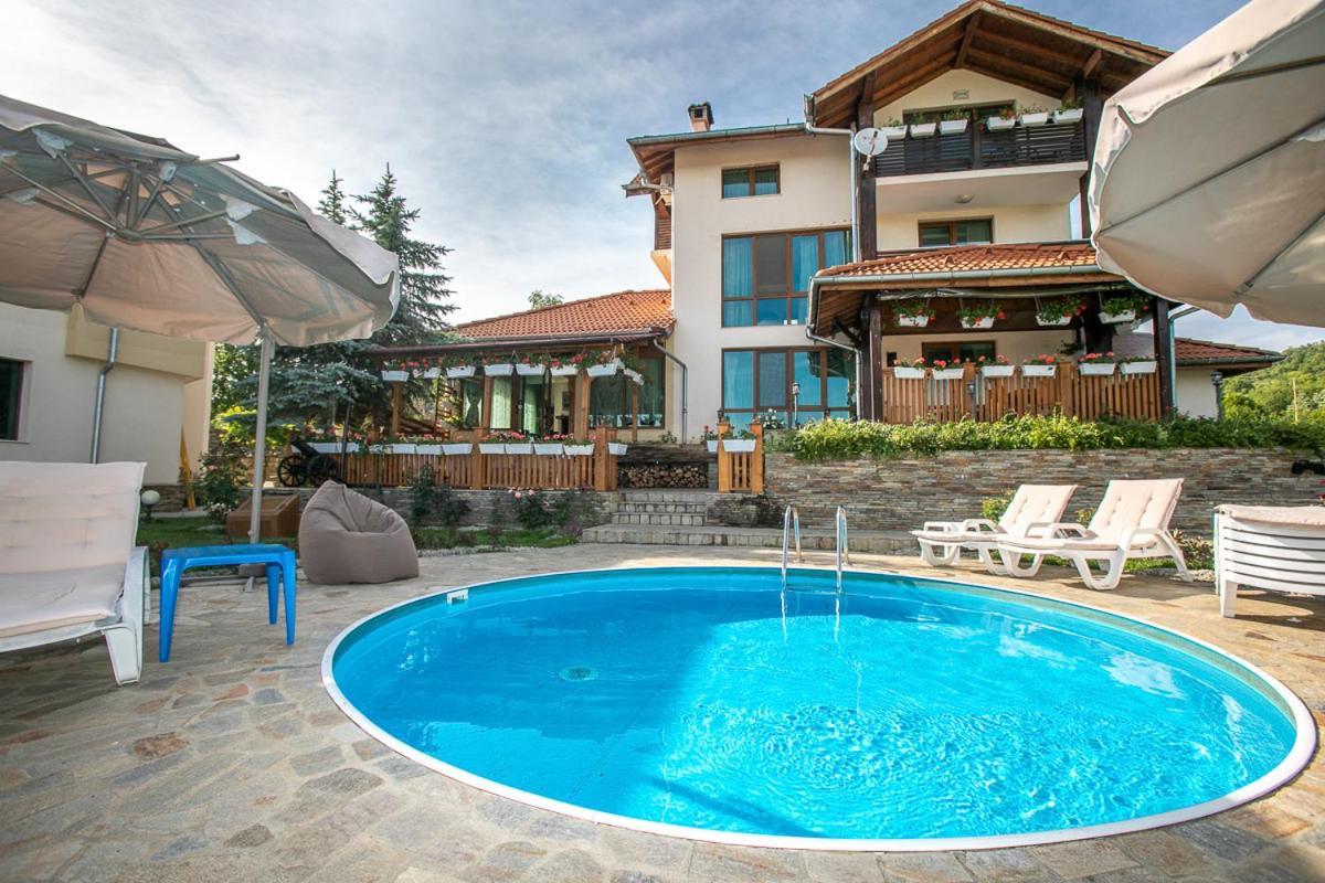 Vila Gardenia Gumoshtnik Exterior photo